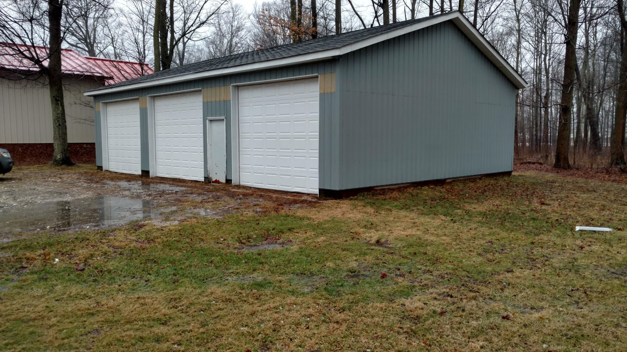 Three Bedroom Ranch With Large Pole Barn And Garage Js English